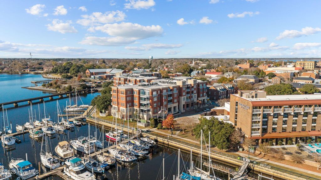 Photo of 208 Sky Sail Boulevard, New Bern, NC 28560 (MLS # 100544833)