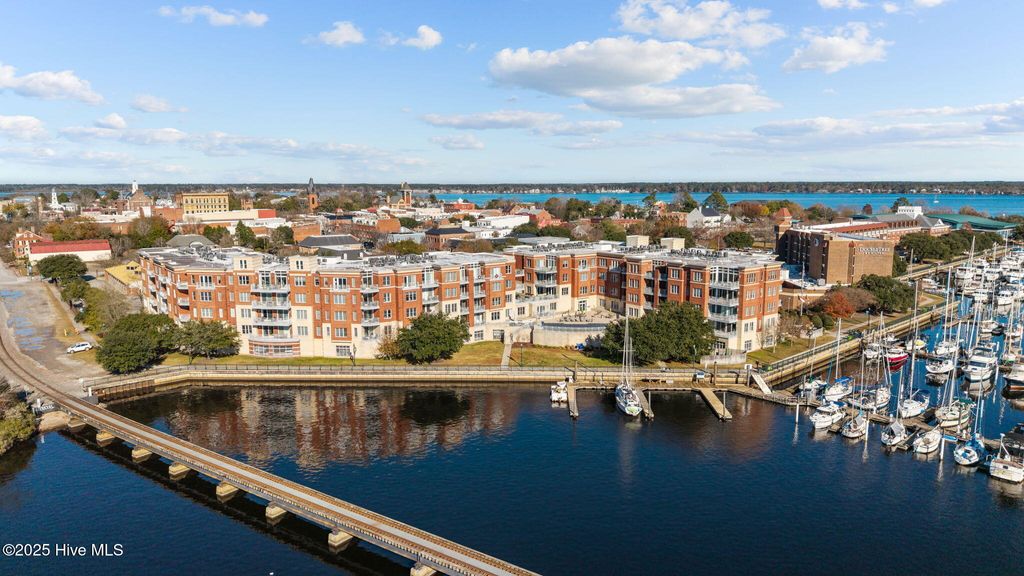 Photo of 208 Sky Sail Boulevard, New Bern, NC 28560 (MLS # 100544833)