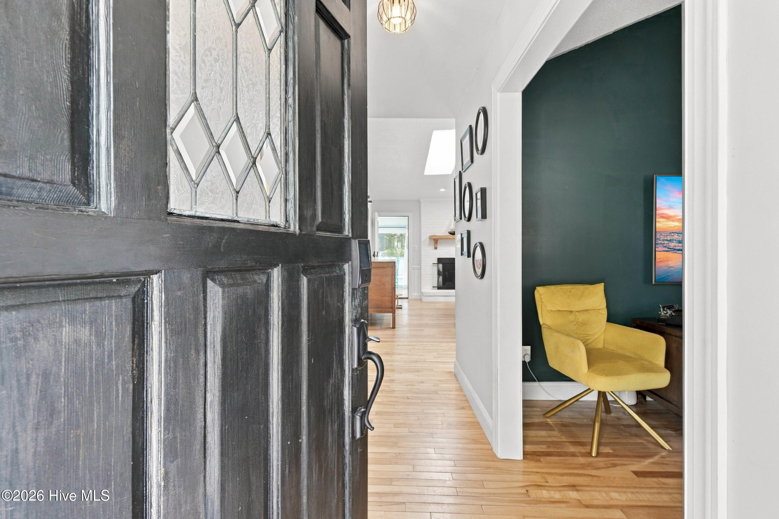 613 Ravenswood Road