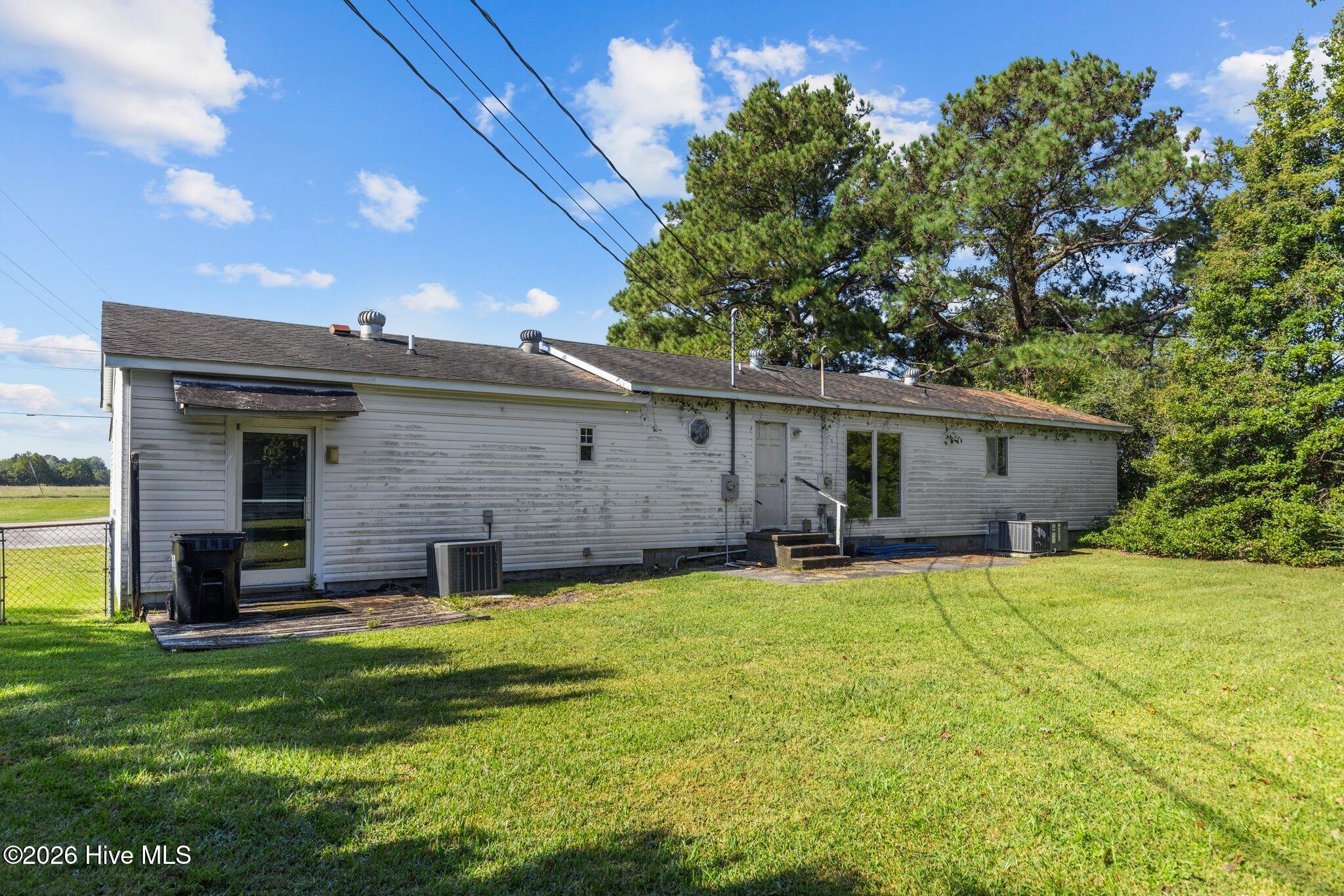 1468 W Corbett Avenue