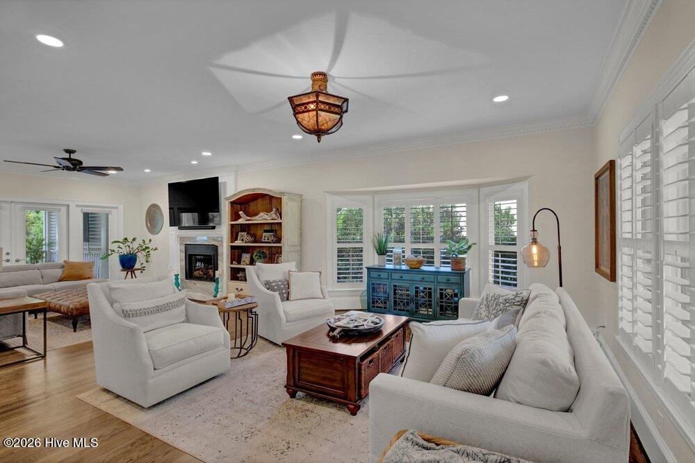 1208 Great Oaks Drive