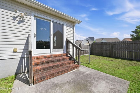 Tiny photo for 330 Providence Drive, Jacksonville, NC 28546 (MLS # 100597847)