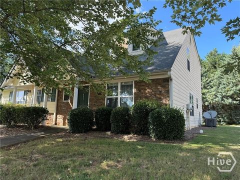 Homes For Rent - 431 Bridgewater Way<br/> Athens, GA 30601