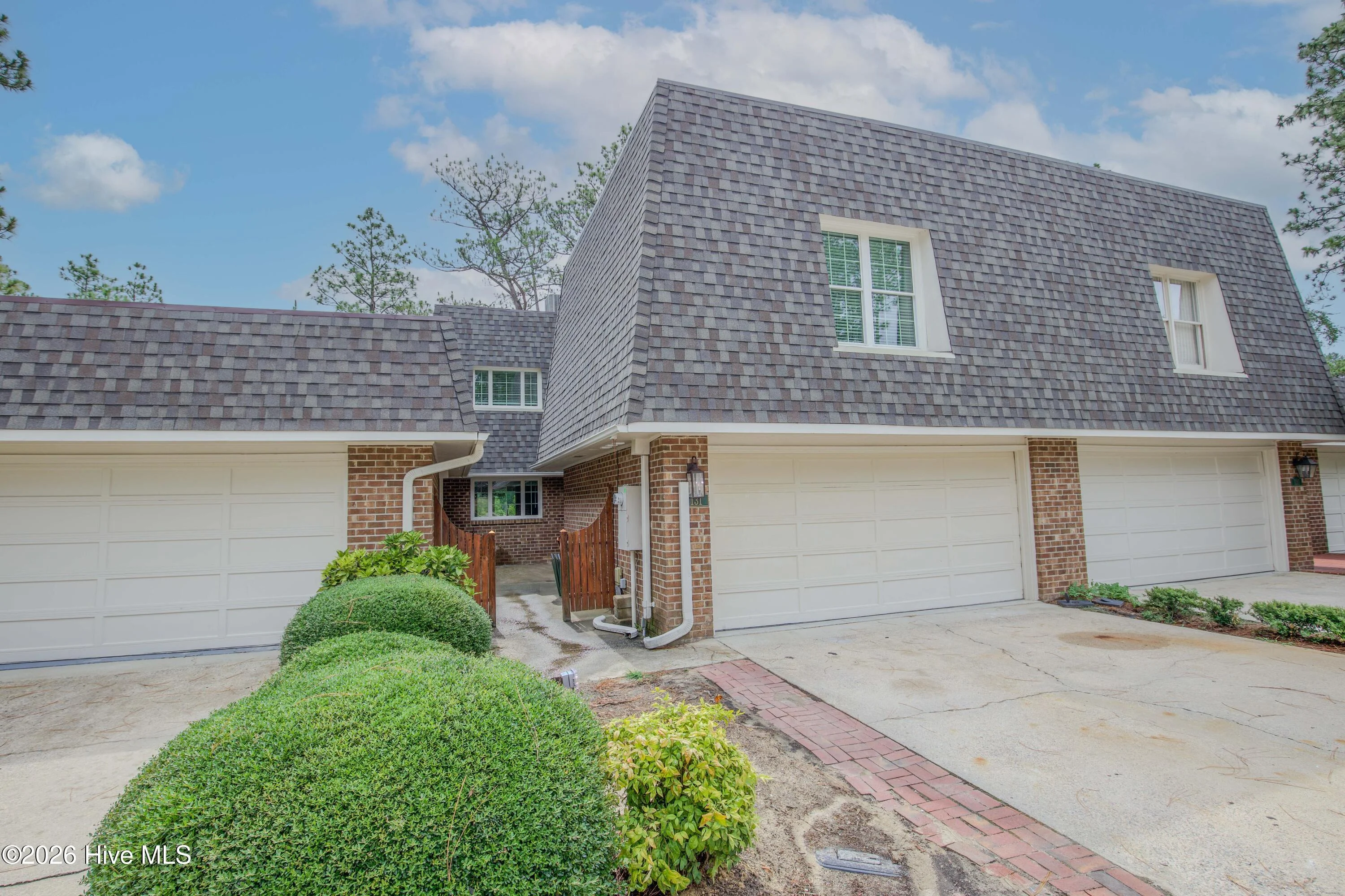 131 Racquet Lane