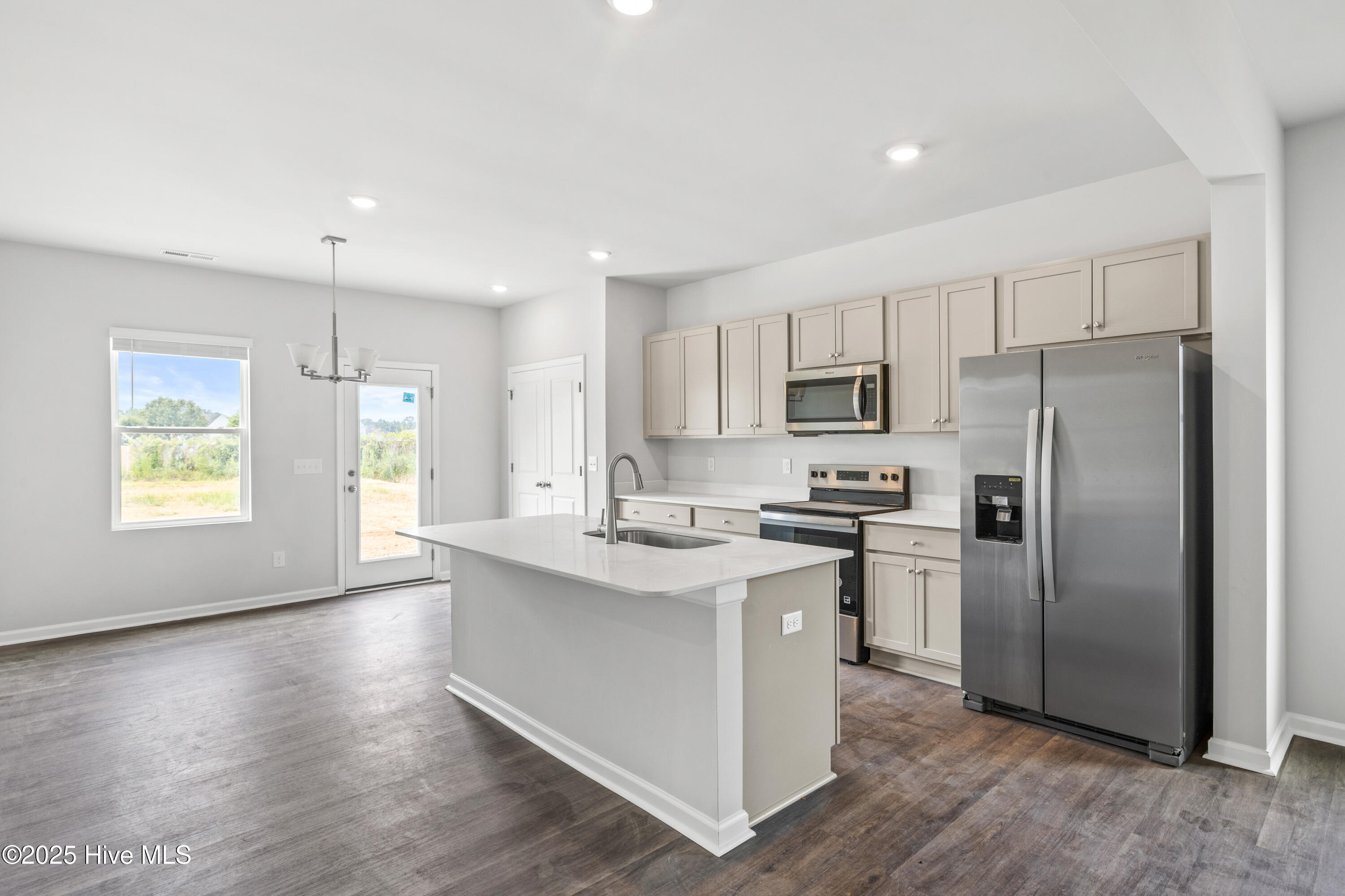 612 S Squires Run Lane