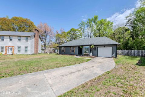 Homes For Sale - 247 Bayberry Court<br/> Onslow County, Jacksonville, NC 28540
