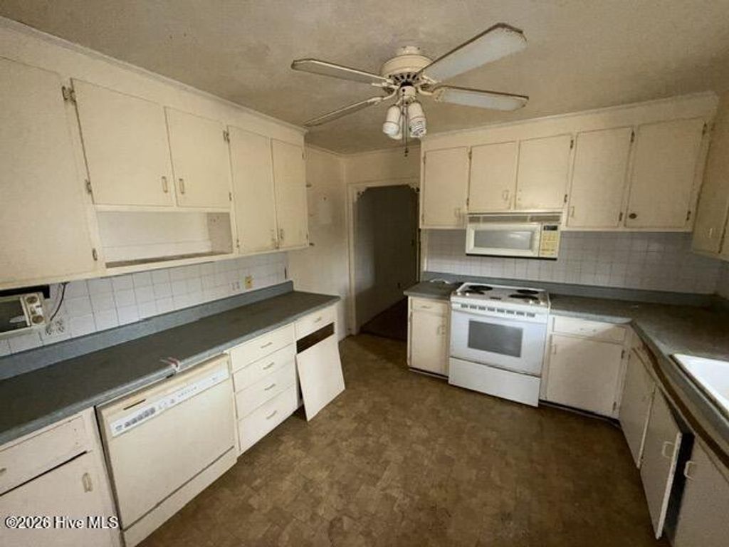 Photo of 313 Mohican Trail, Wilmington, NC 28409 (MLS # 100561213)