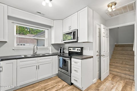 Tiny photo for 3407 Belmont Circle, Wilmington, NC 28405 (MLS # 100610768)