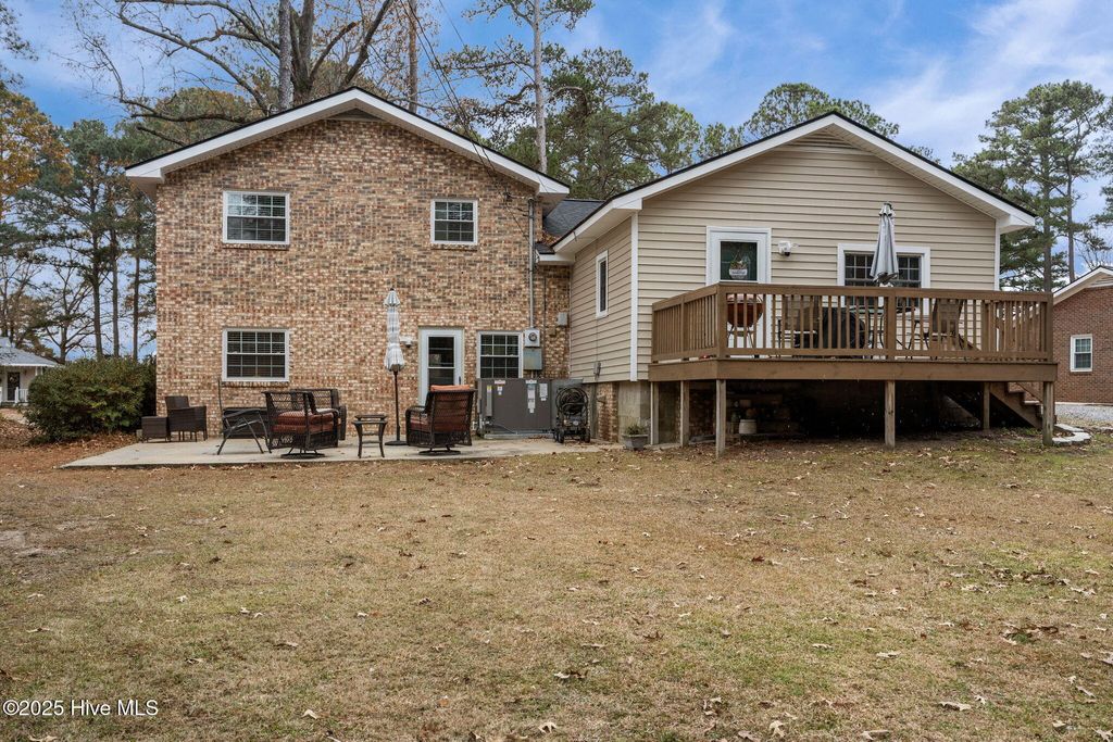 Photo of 206 Pamlico Drive, Washington, NC 27889 (MLS # 100545506)