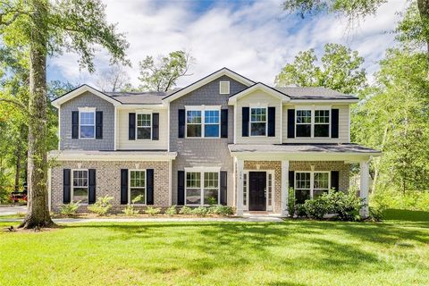 Homes For Sale - 194 Cubbedge Drive<br/> Rincon, GA 31326