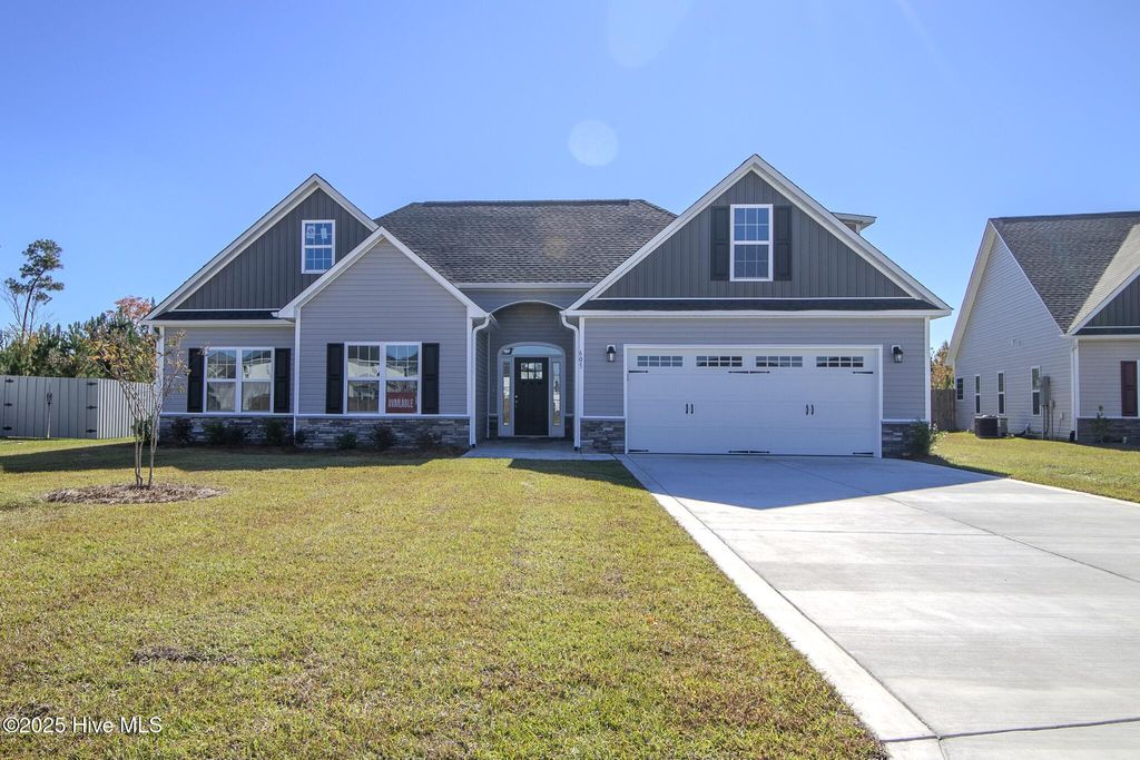 Photo of 605 Retreat Court, Jacksonville, NC 28546 (MLS # 100494153)