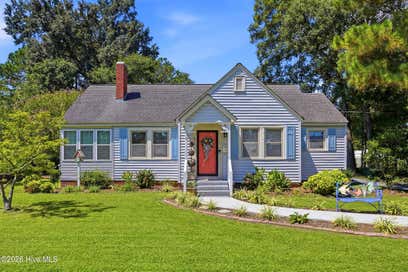 414 S Raleigh Street Wallace NC 28466