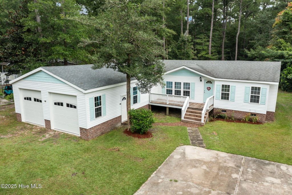 Photo of 135 Bogue Forest Drive, Newport, NC 28570 (MLS # 100522852)