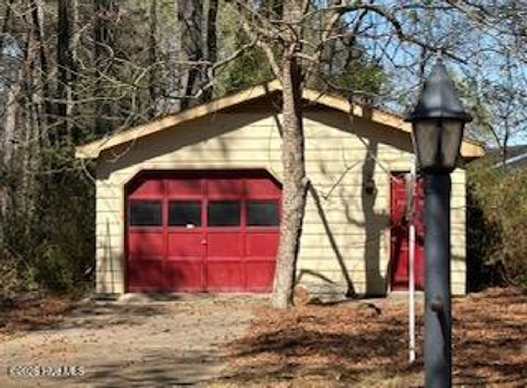 Photo of 66 White Oak Drive, Smithfield, NC 27577 (MLS # 100560369)