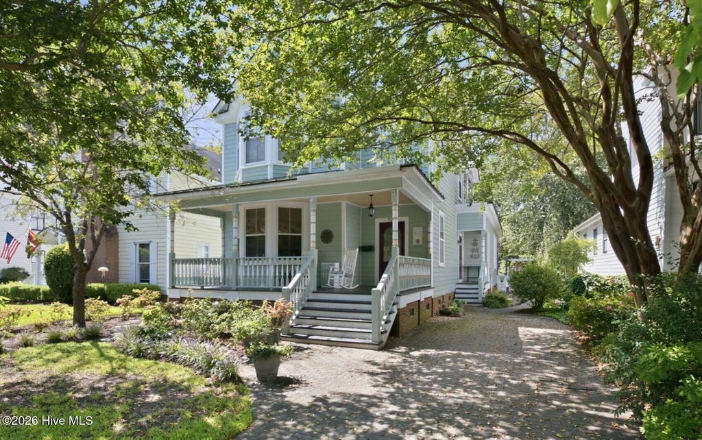 Photo of 509 Metcalf Street, New Bern, NC 28560 (MLS # 100601759)