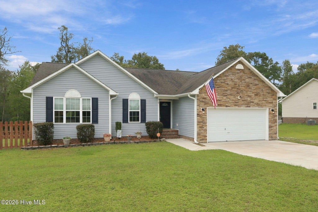 Photo of 210 Gillespie Drive, Hubert, NC 28539 (MLS # 100604926)