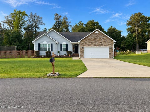 Photo of 210 Gillespie Drive, Hubert, NC 28539 (MLS # 100604926)