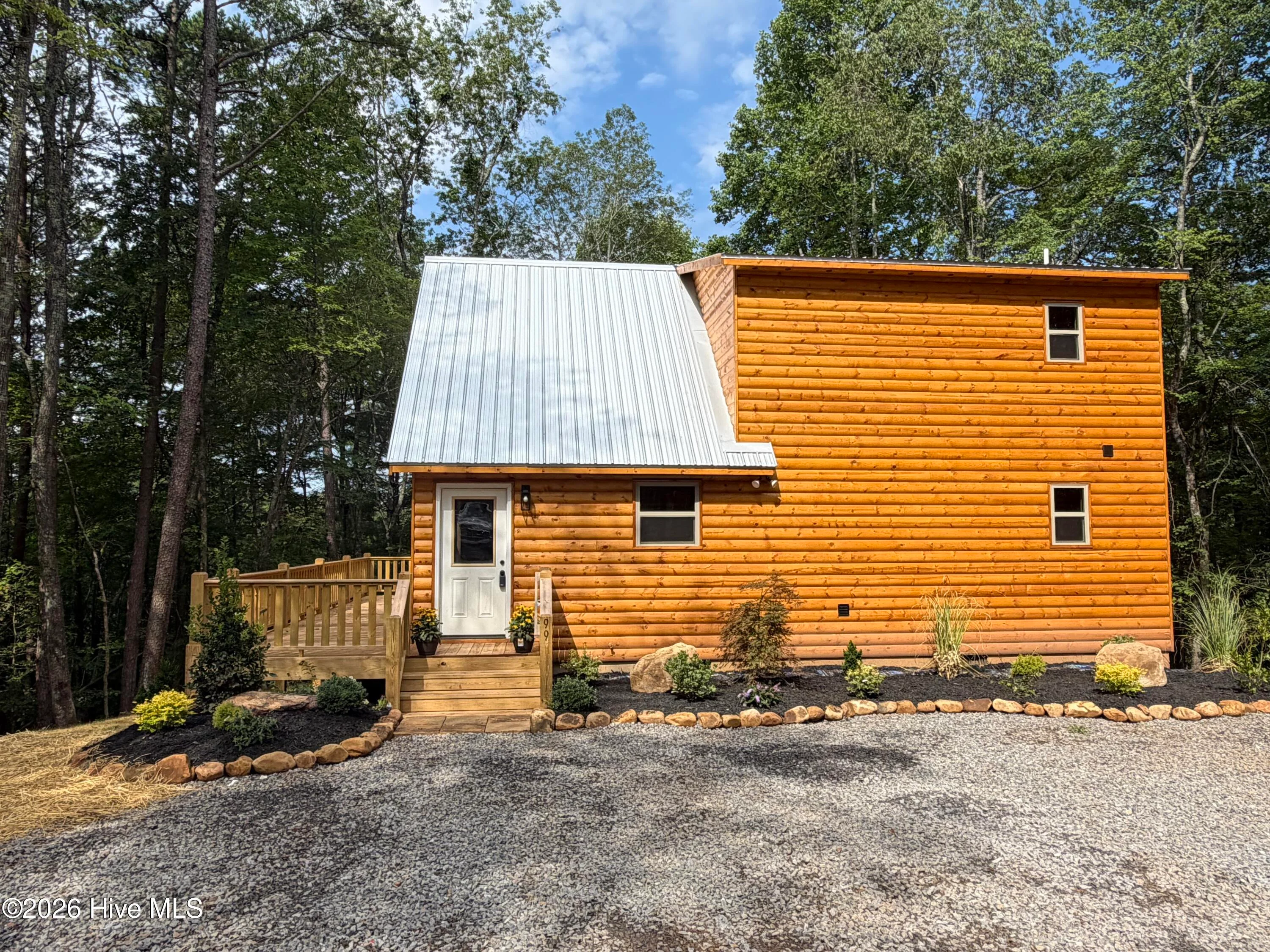 99 Noelles Pass