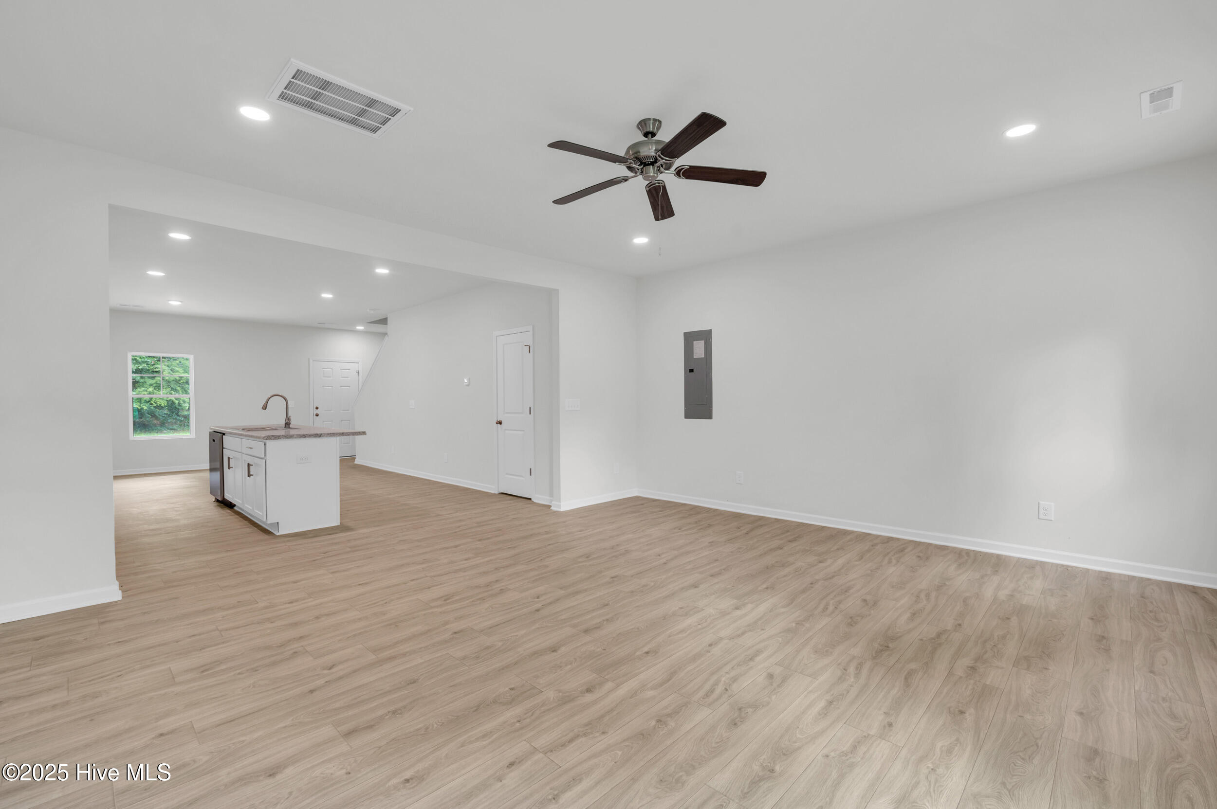 460 Maides Avenue