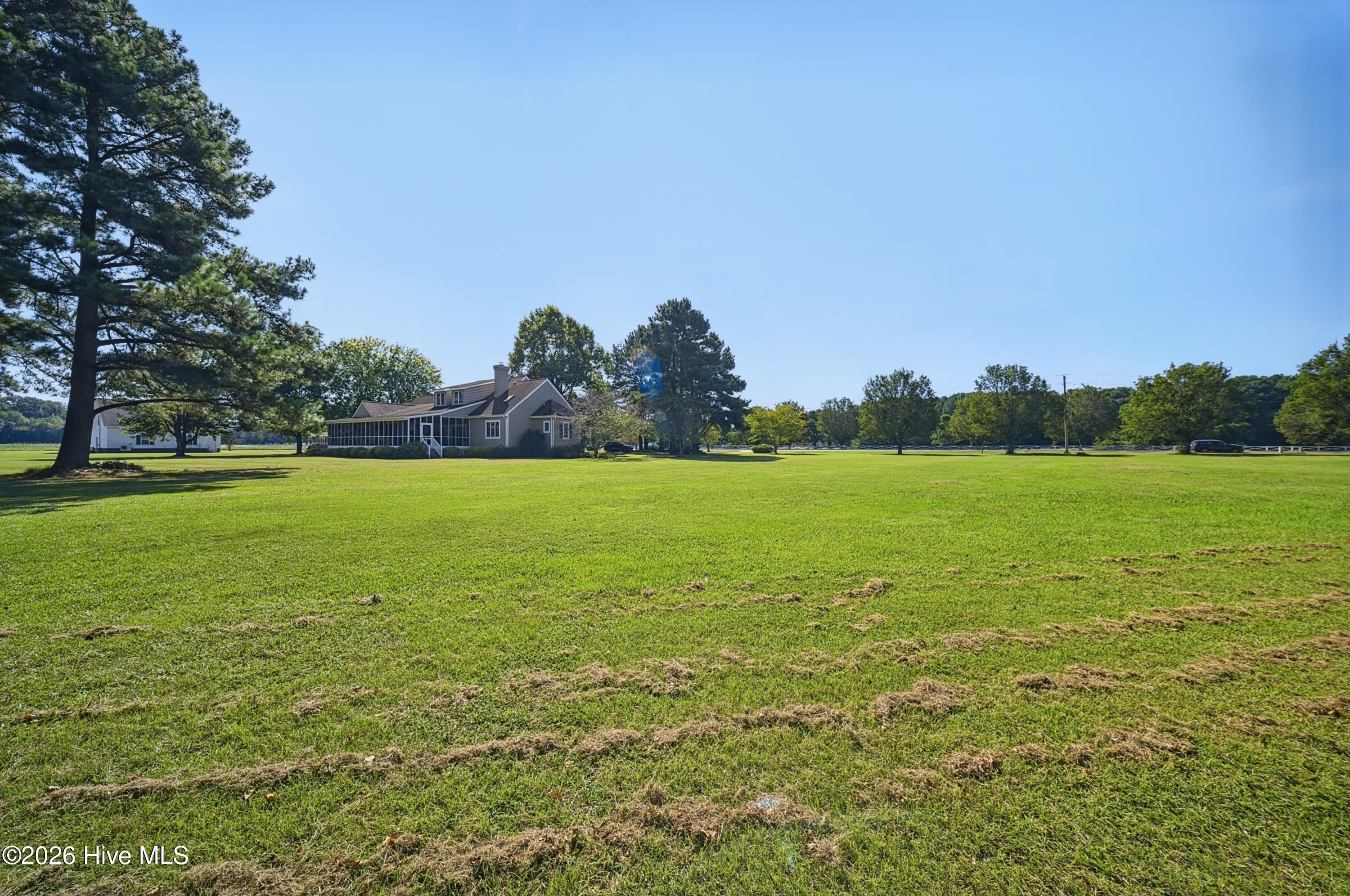 1045 Soundside Road