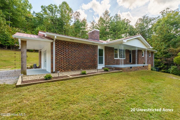 5221 FIRES CREEK RD, HAYESVILLE, NC 28904 - Image ce3a63ef8079a6f5afefa136d0a481e1/248012924