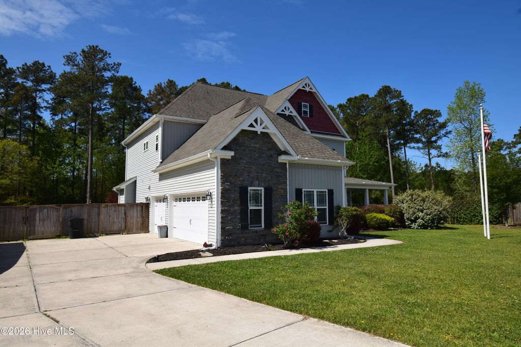Photo of 612 Dezi Lane, Hubert, NC 28539 (MLS # 100566647)