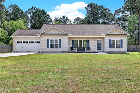 Homes For Sale - 112 Lilac Lane<br/> Richlands, NC 28574