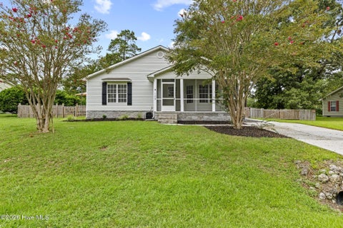 Homes For Sale - 109 Halls Creek Drive<br/> Swansboro, NC 28584