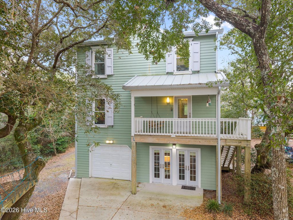 Photo of 109 Sea Urchin Court, Surf City, NC 28445 (MLS # 100552067)