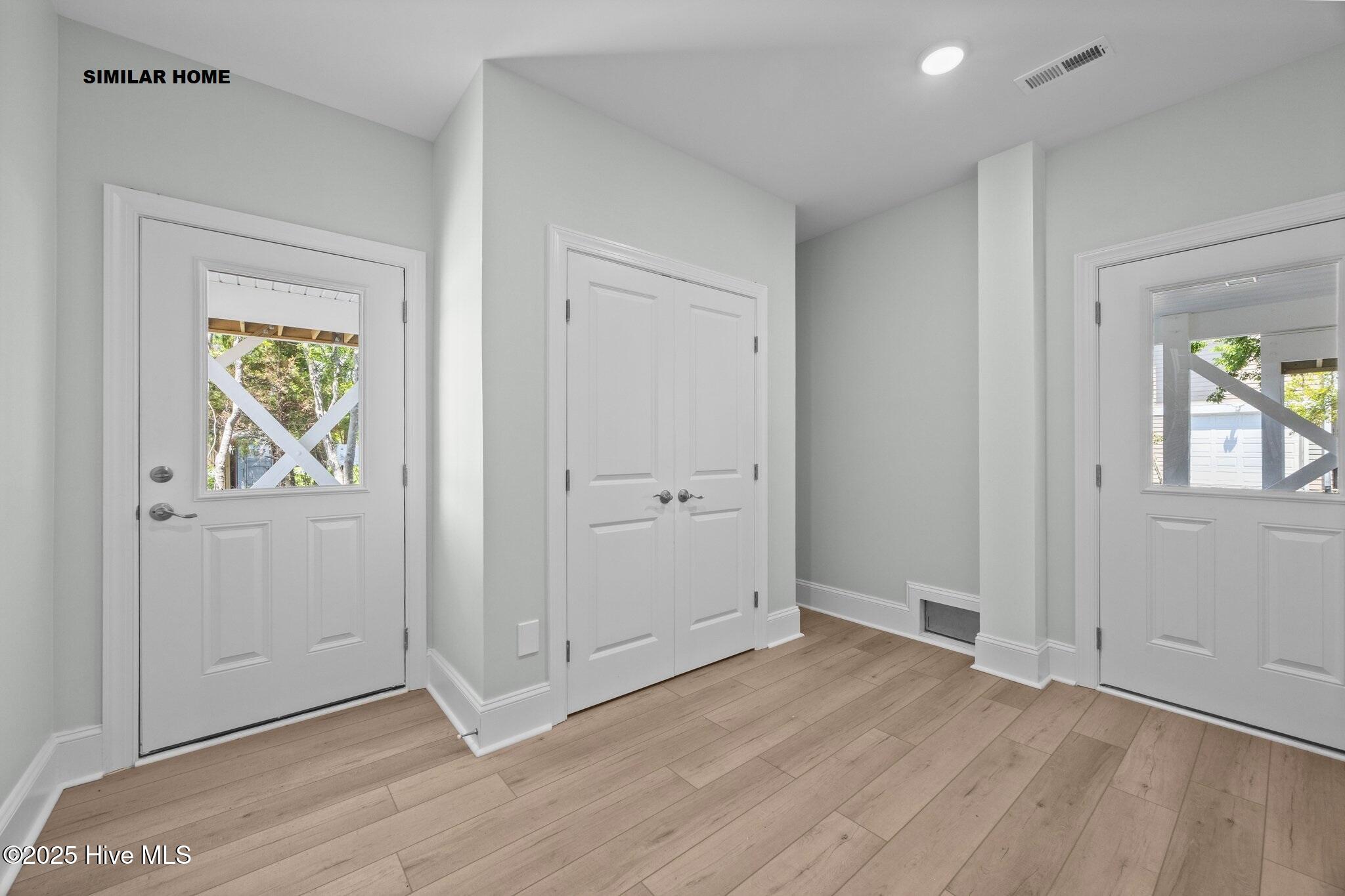 1202 N Topsail Drive