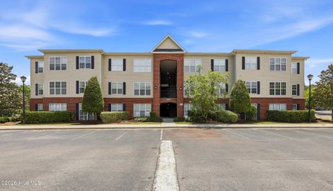 Photo of 2820 Bloomfield Lane #Unit 105, Wilmington, NC 28412 (MLS # 100574330)