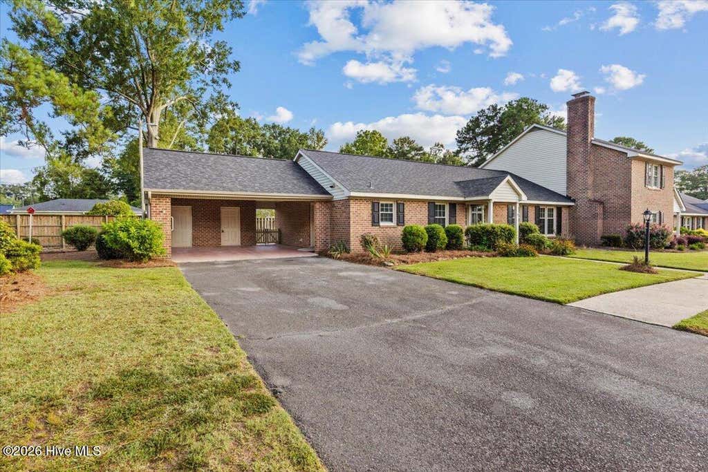 Photo of 844 Westminster Lane, Kinston, NC 28501 (MLS # 100597764)