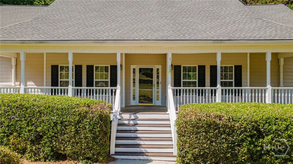 Photo of 149 Walnut Ridge Drive, Hoschton, GA 30548 (MLS # CL354886)