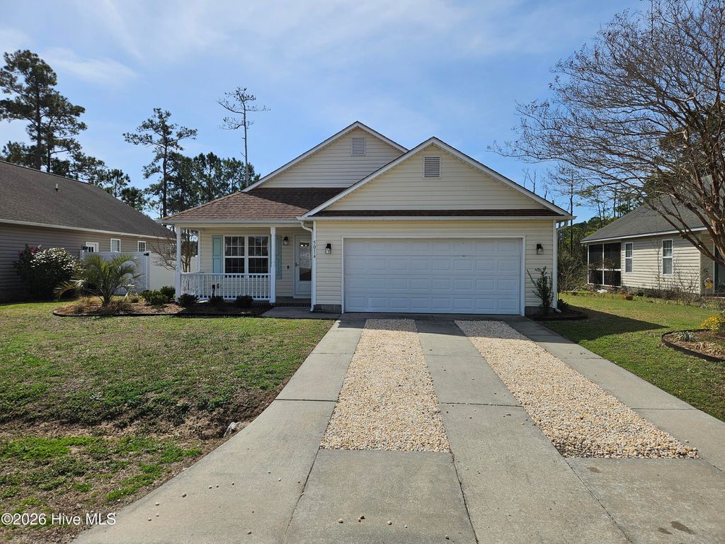 Photo of 5014 N Hampton Drive SE, Southport, NC 28461 (MLS # 100557905)