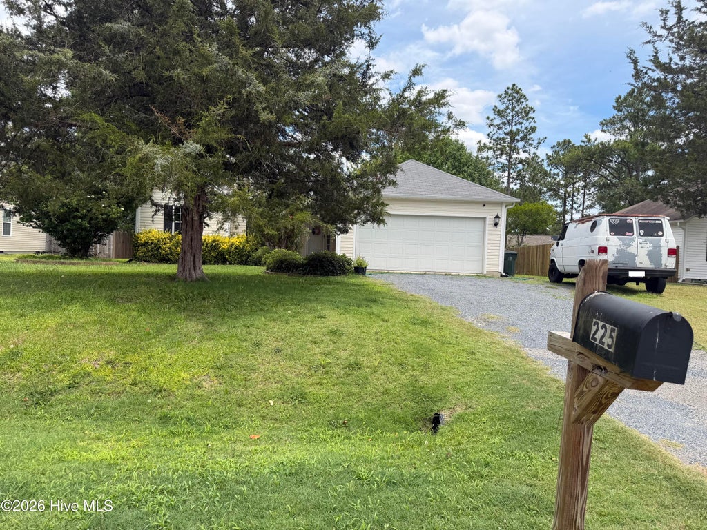 Photo of 225 Woodgreen Lane, Aberdeen, NC 28315 (MLS # 100584119)