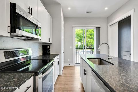 Tiny photo for 618 N 6th Street, Wilmington, NC 28401 (MLS # 100568881)