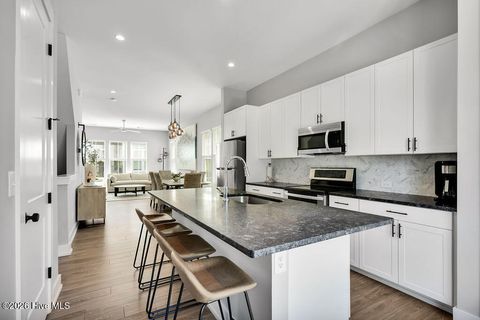 Tiny photo for 618 N 6th Street, Wilmington, NC 28401 (MLS # 100568881)