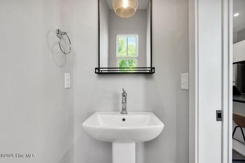 Tiny photo for 618 N 6th Street, Wilmington, NC 28401 (MLS # 100568881)