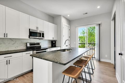 Tiny photo for 618 N 6th Street, Wilmington, NC 28401 (MLS # 100568881)