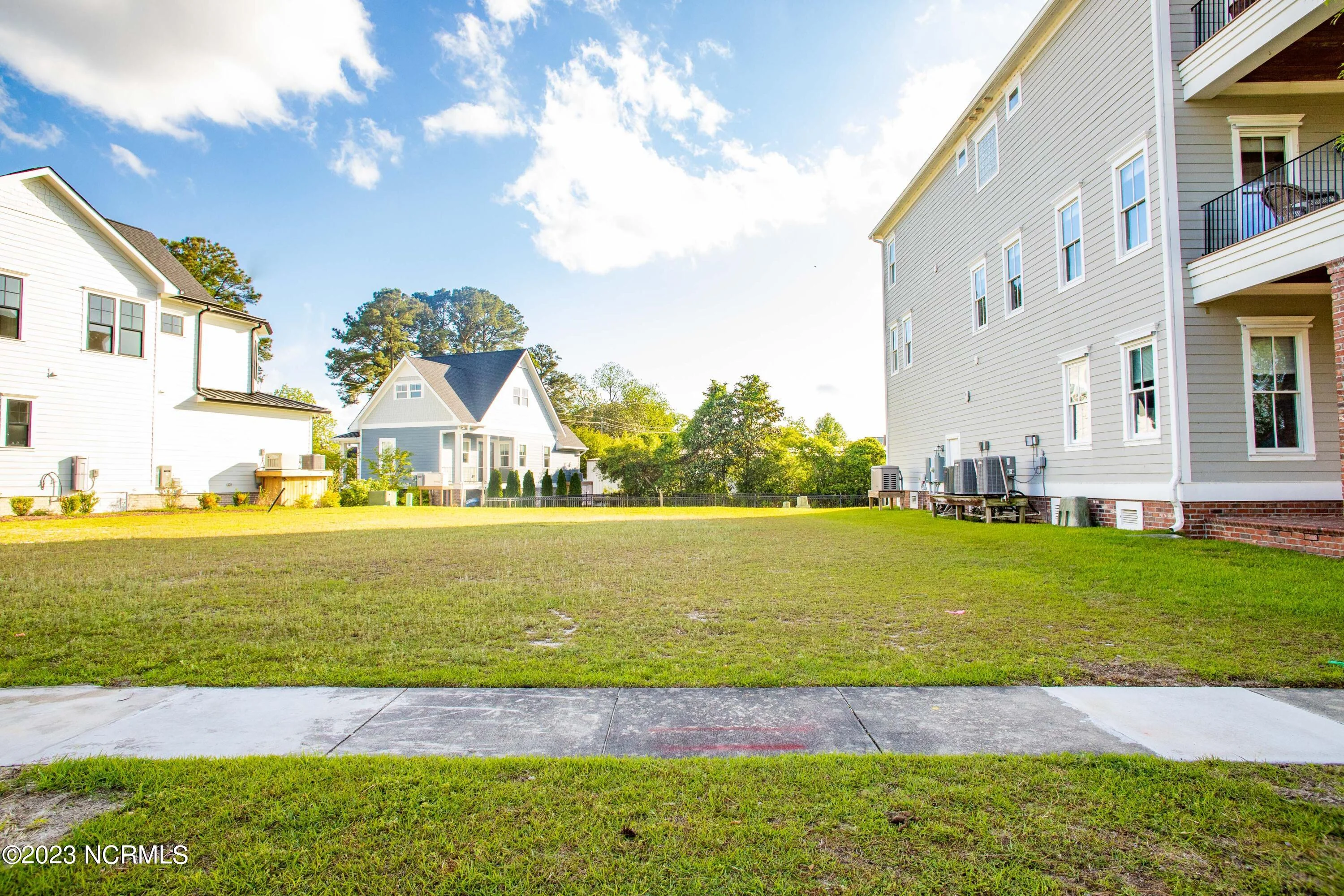 805 E Front Street
