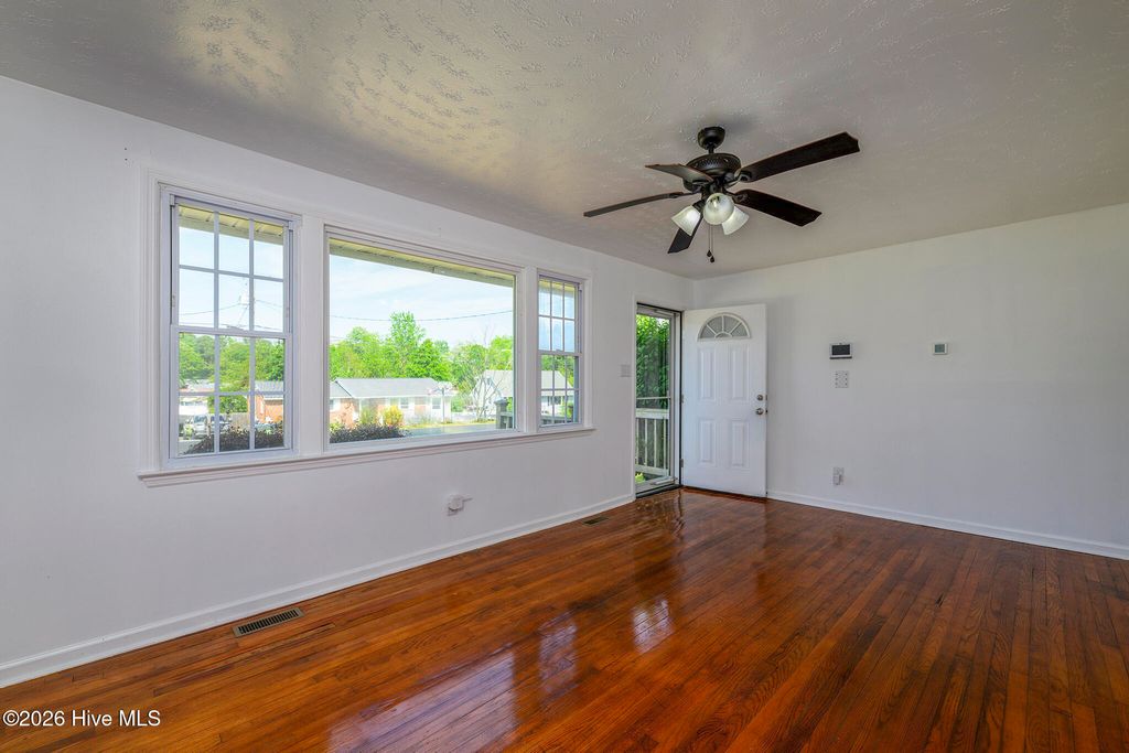 Photo of 107 Tower Drive, Jacksonville, NC 28546 (MLS # 100567518)