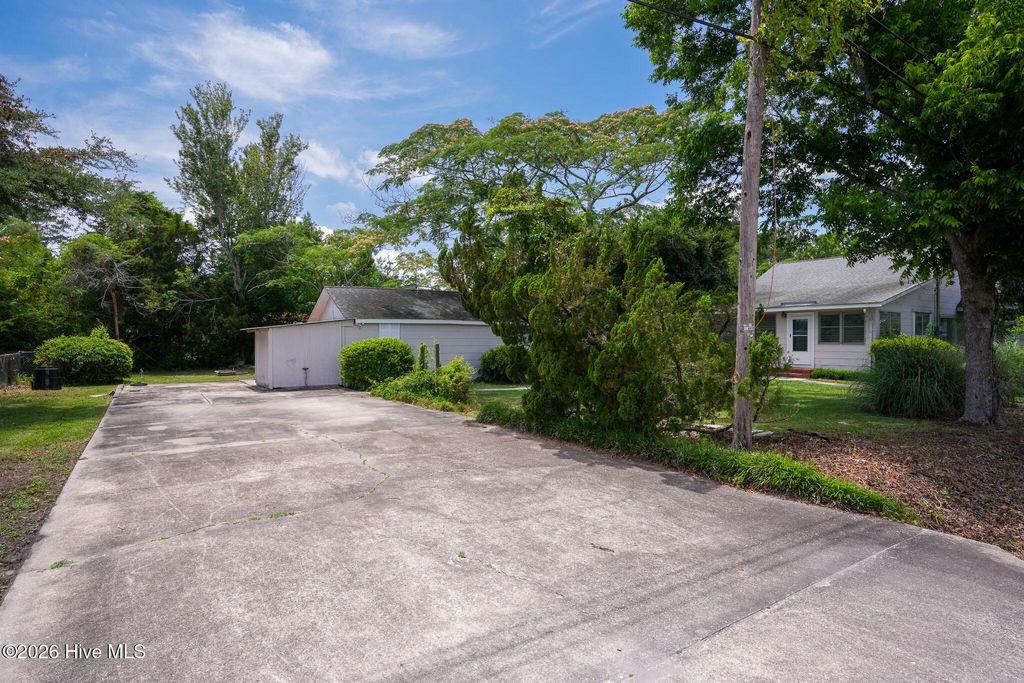 Photo of 1601 S 41st Street, Wilmington, NC 28403 (MLS # 100578419)
