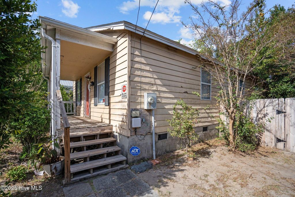 Photo of 815 Grace Street, Wilmington, NC 28401 (MLS # 100489939)