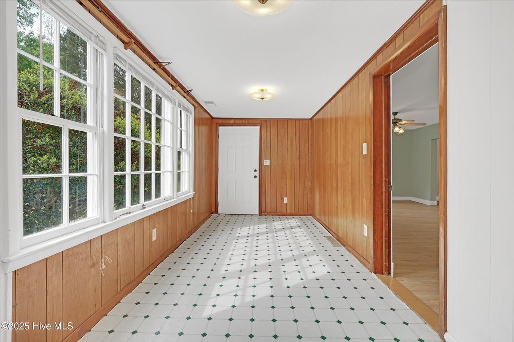 Photo of 4121 Castle Hayne Road, Castle Hayne, NC 28429 (MLS # 100500316)