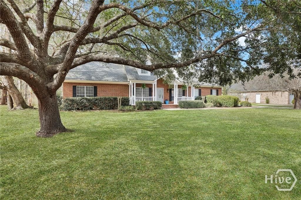 Photo of 352 Harbour Lane, Richmond Hill, GA 31324 (MLS # SA346436)