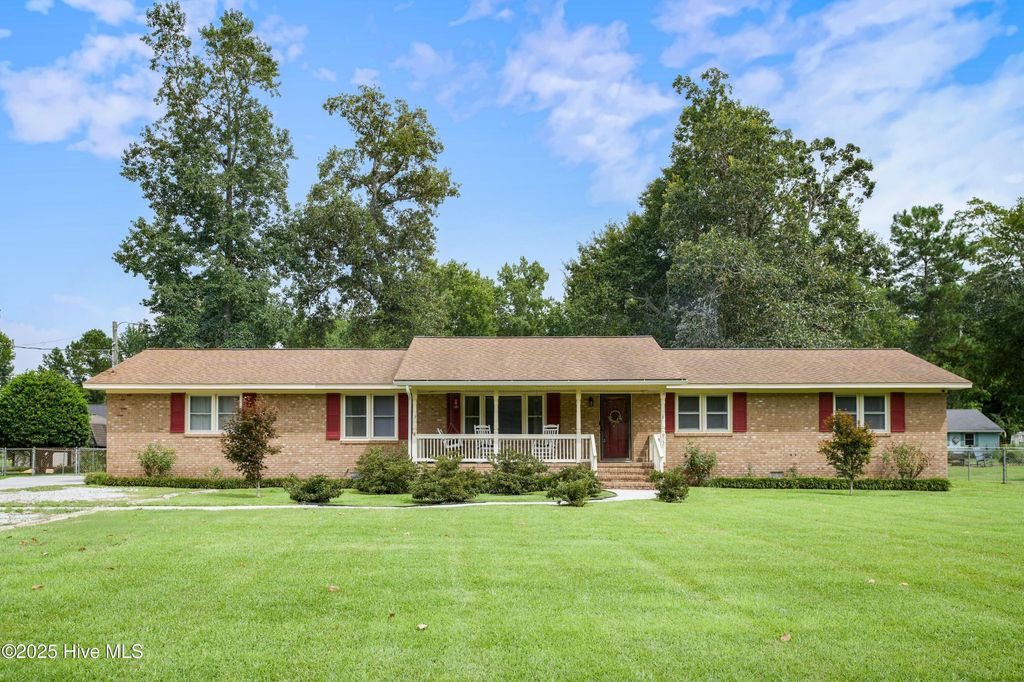 Photo of 9135 Sue Circle NE, Leland, NC 28451 (MLS # 100526163)