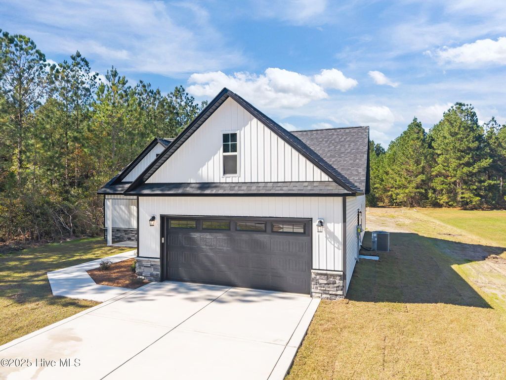 Photo of 453 Springhill Road, Maysville, NC 28555 (MLS # 100520838)