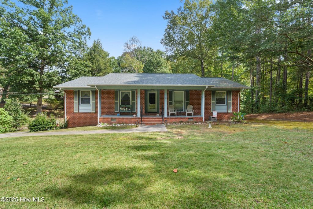 Photo of 112 Marilyn Avenue, Rockingham, NC 28379 (MLS # 100534586)