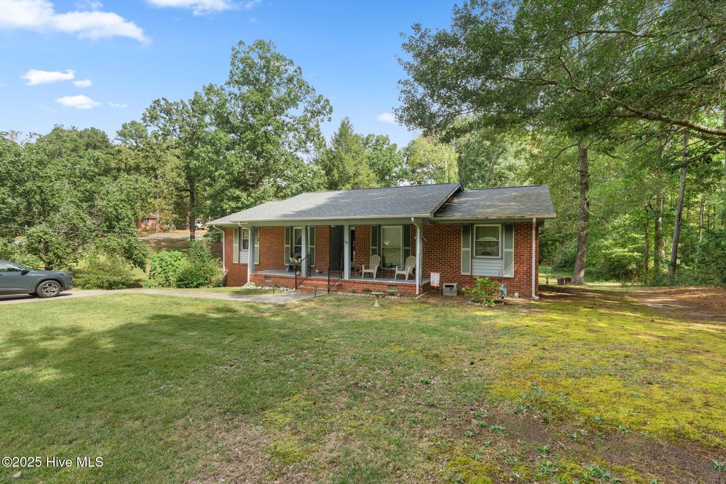 Photo of 112 Marilyn Avenue, Rockingham, NC 28379 (MLS # 100534586)