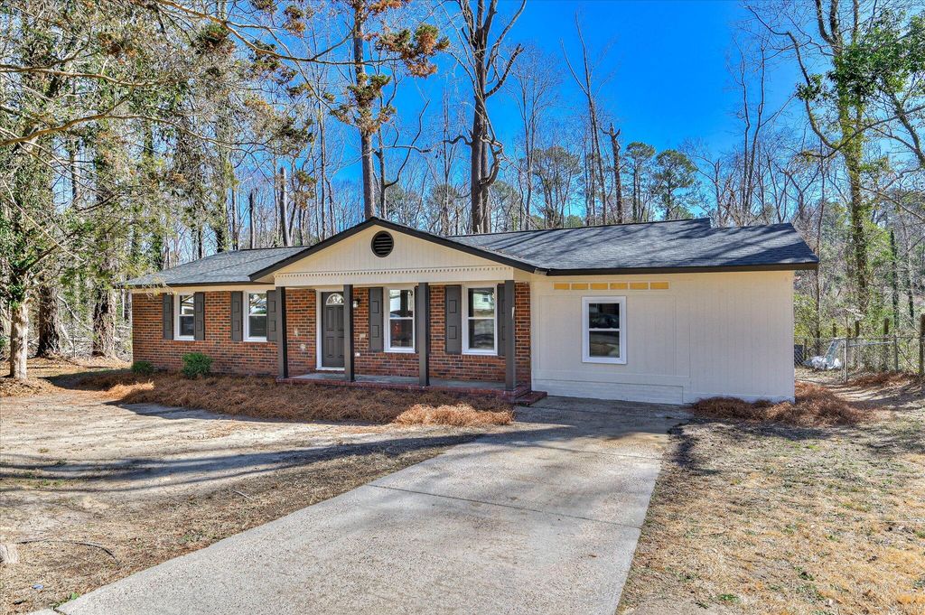 Photo of 3510 Edgeworth Drive, Hephzibah, GA 30815 (MLS # 98252994)